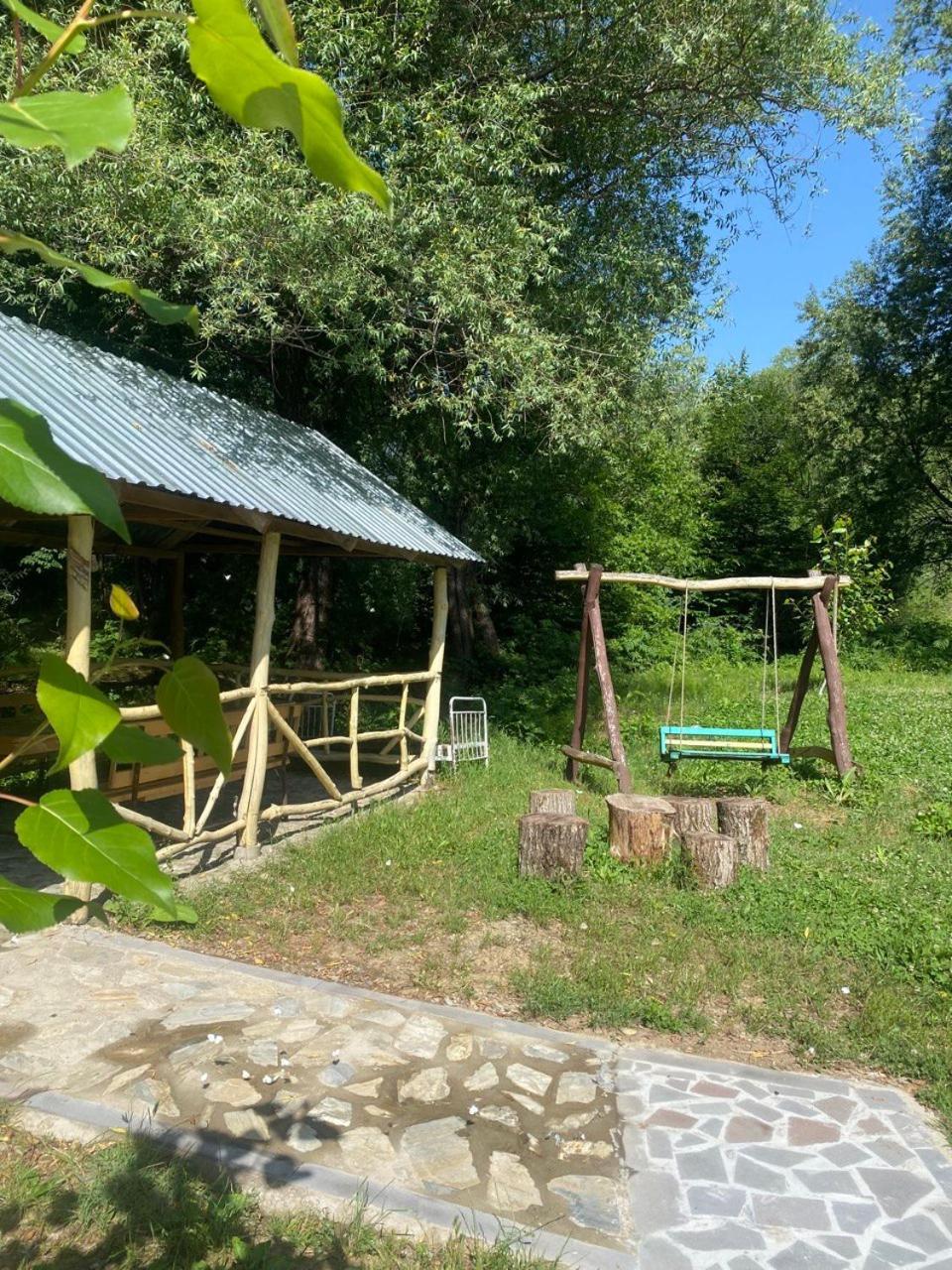 Basuta Guesthouse Kapan エクステリア 写真